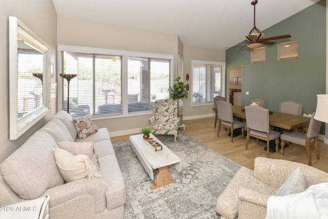 362 E HORSESHOE Avenue, Gilbert, AZ 85296