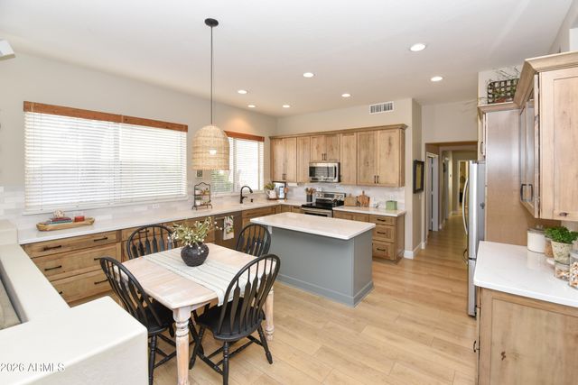 362 E HORSESHOE Avenue, Gilbert, AZ 85296