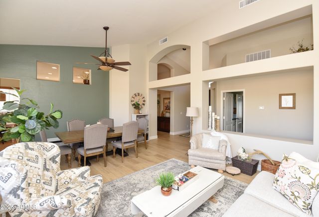 362 E HORSESHOE Avenue, Gilbert, AZ 85296