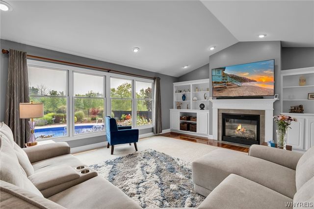 3921 Wildwing Drive, Wheatfield, NY 14120