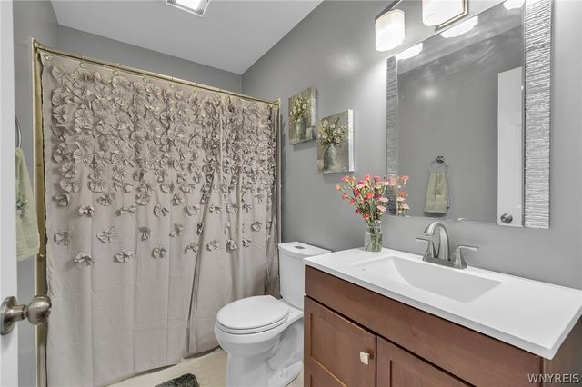 3921 Wildwing Drive, Wheatfield, NY 14120