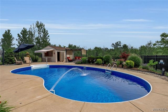 3921 Wildwing Drive, Wheatfield, NY 14120