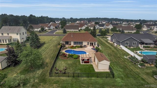 3921 Wildwing Drive, Wheatfield, NY 14120