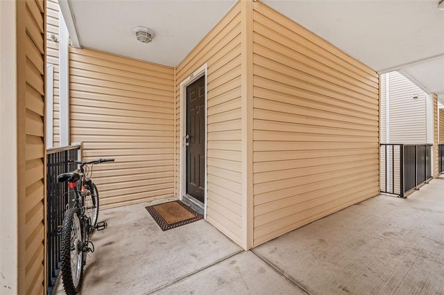 3921 SW 34TH STREET 208, Gainesville, FL 32608