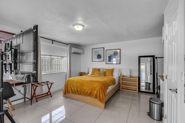 801 NW 17th Court, Miami, FL 33125