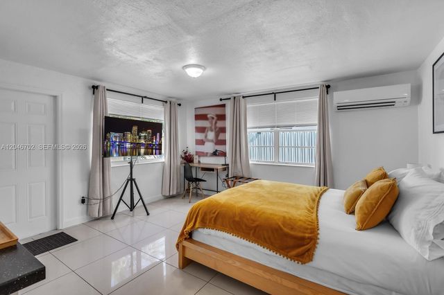 801 NW 17th Court, Miami, FL 33125