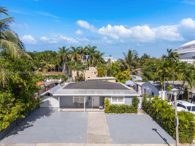 801 NW 17th Court, Miami, FL 33125