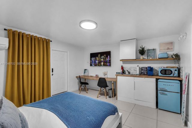 801 NW 17th Court, Miami, FL 33125