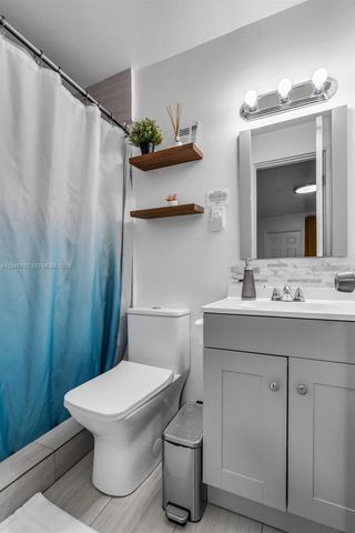 801 NW 17th Court, Miami, FL 33125