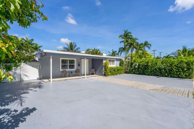 801 NW 17th Court, Miami, FL 33125