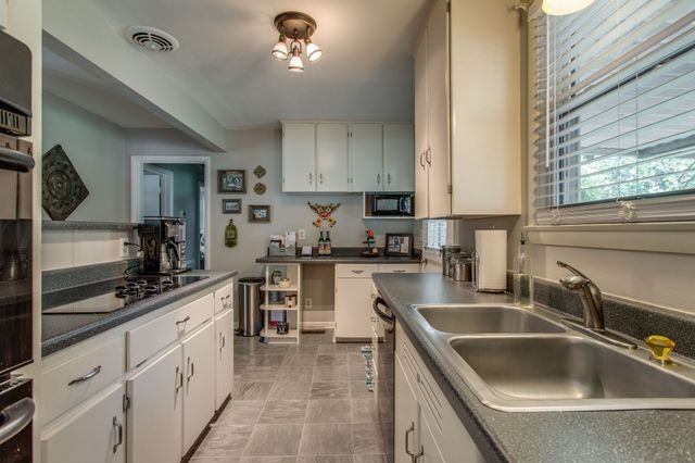 409 Bramblewood Dr, Nashville, TN 37211