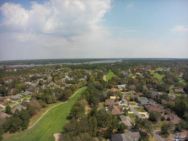 6677 Admiral St, Navarre, FL 32566