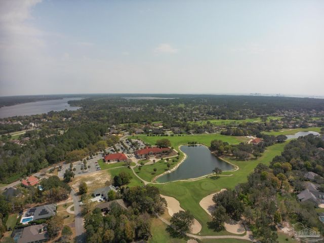 6677 Admiral St, Navarre, FL 32566