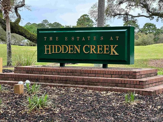 6677 Admiral St, Navarre, FL 32566