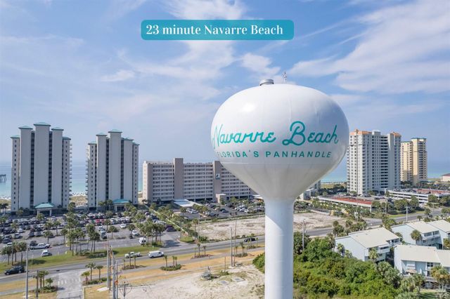 6677 Admiral St, Navarre, FL 32566