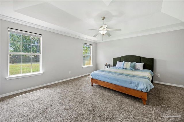 6677 Admiral St, Navarre, FL 32566