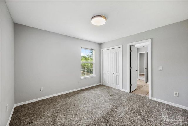 6677 Admiral St, Navarre, FL 32566