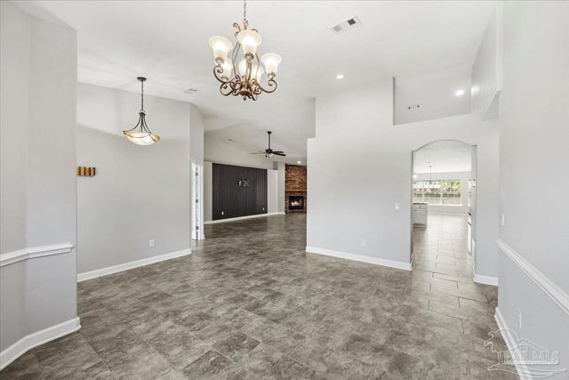 6677 Admiral St, Navarre, FL 32566