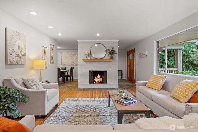 20614 4th Avenue SW, Normandy Park, WA 98166