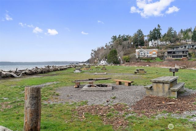 20614 4th Avenue SW, Normandy Park, WA 98166