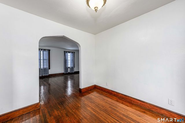 42 Oregon Avenue, East Haven, CT 06512