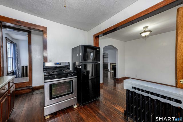 42 Oregon Avenue, East Haven, CT 06512