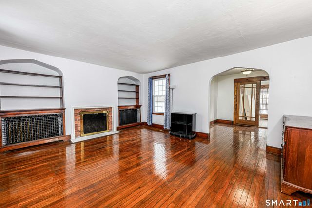 42 Oregon Avenue, East Haven, CT 06512