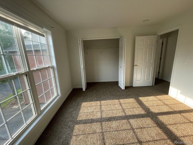 28373 CARLTON WAY Drive, Novi, MI 48377