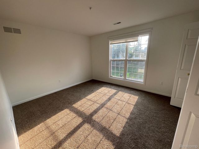 28373 CARLTON WAY Drive, Novi, MI 48377