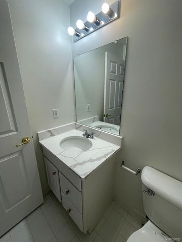 28373 CARLTON WAY Drive, Novi, MI 48377