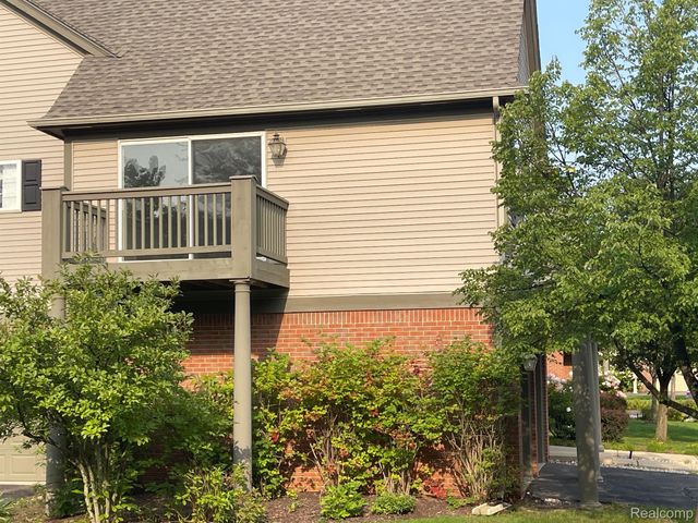 28373 CARLTON WAY Drive, Novi, MI 48377