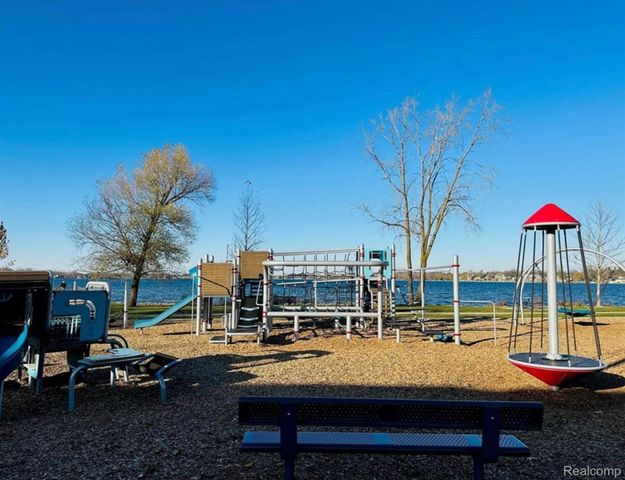 28373 CARLTON WAY Drive, Novi, MI 48377