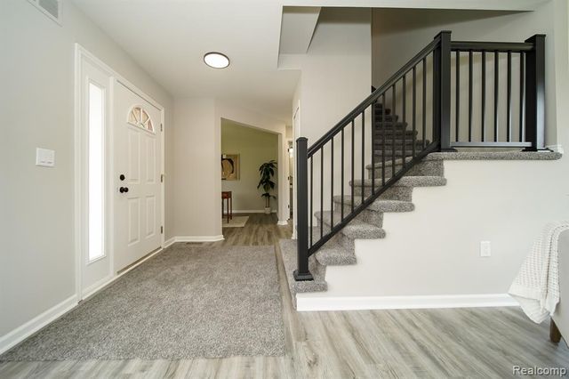 27271 Sparrow Court, New Baltimore, MI 48051