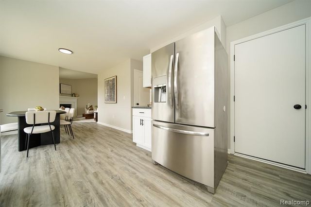 27271 Sparrow Court, New Baltimore, MI 48051