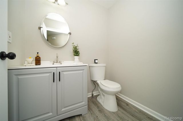 27271 Sparrow Court, New Baltimore, MI 48051