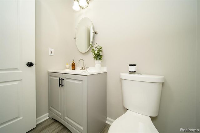 27271 Sparrow Court, New Baltimore, MI 48051