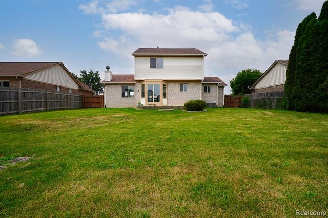 27271 Sparrow Court, New Baltimore, MI 48051