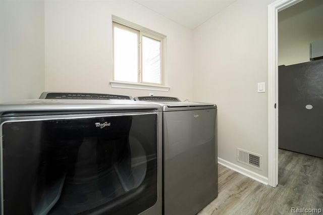 27271 Sparrow Court, New Baltimore, MI 48051