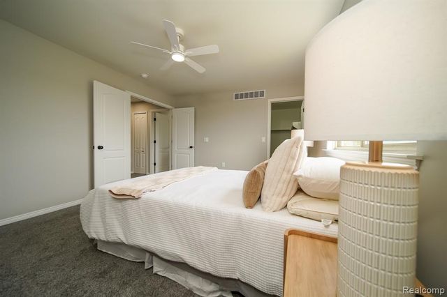 27271 Sparrow Court, New Baltimore, MI 48051