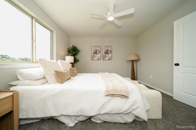 27271 Sparrow Court, New Baltimore, MI 48051