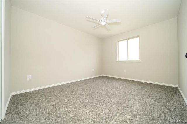 27271 Sparrow Court, New Baltimore, MI 48051