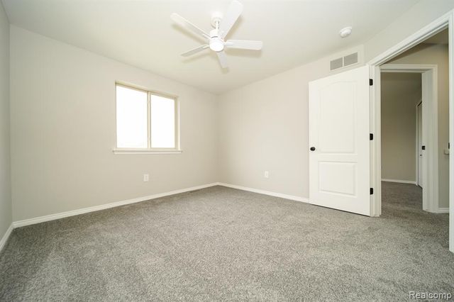 27271 Sparrow Court, New Baltimore, MI 48051
