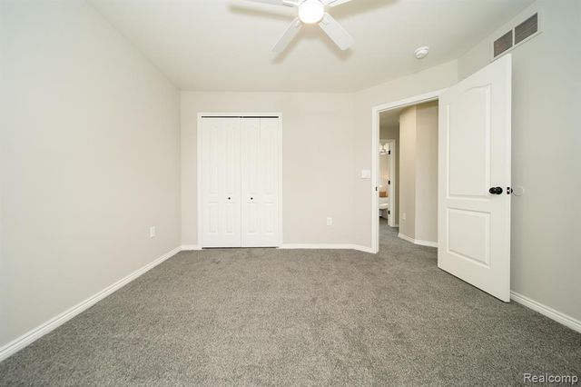 27271 Sparrow Court, New Baltimore, MI 48051