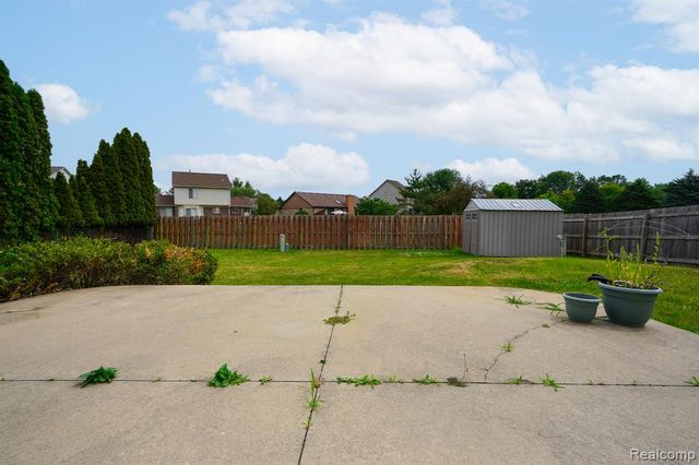 27271 Sparrow Court, New Baltimore, MI 48051