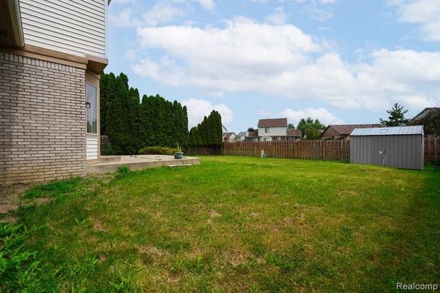 27271 Sparrow Court, New Baltimore, MI 48051