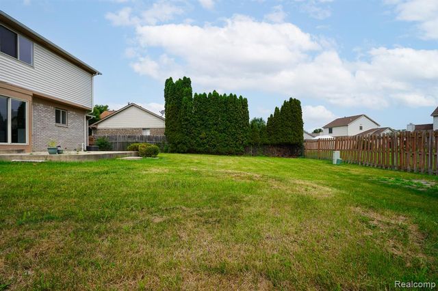 27271 Sparrow Court, New Baltimore, MI 48051