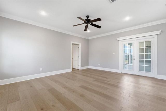 2402 Fox Hollow Street, Lake Charles, LA 70605