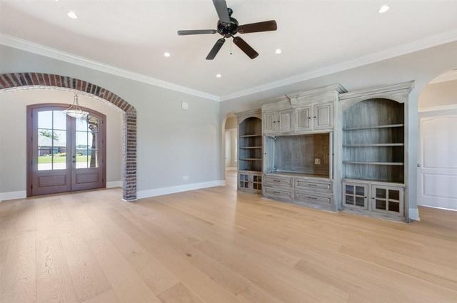 2402 Fox Hollow Street, Lake Charles, LA 70605