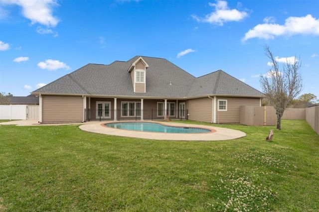 2402 Fox Hollow Street, Lake Charles, LA 70605