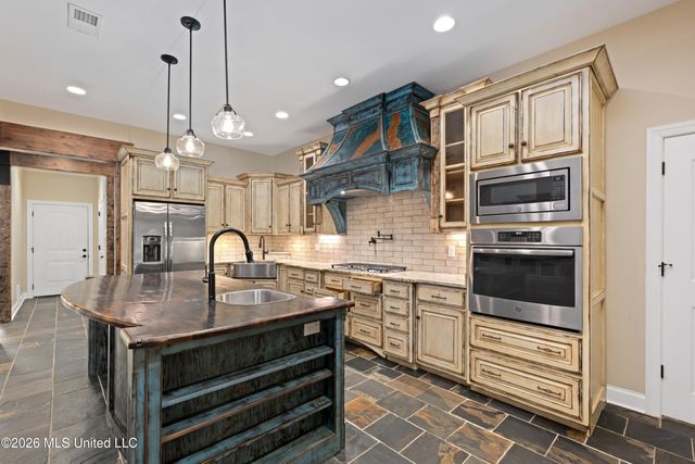 568 Woodford Cove, Hernando, MS 38632